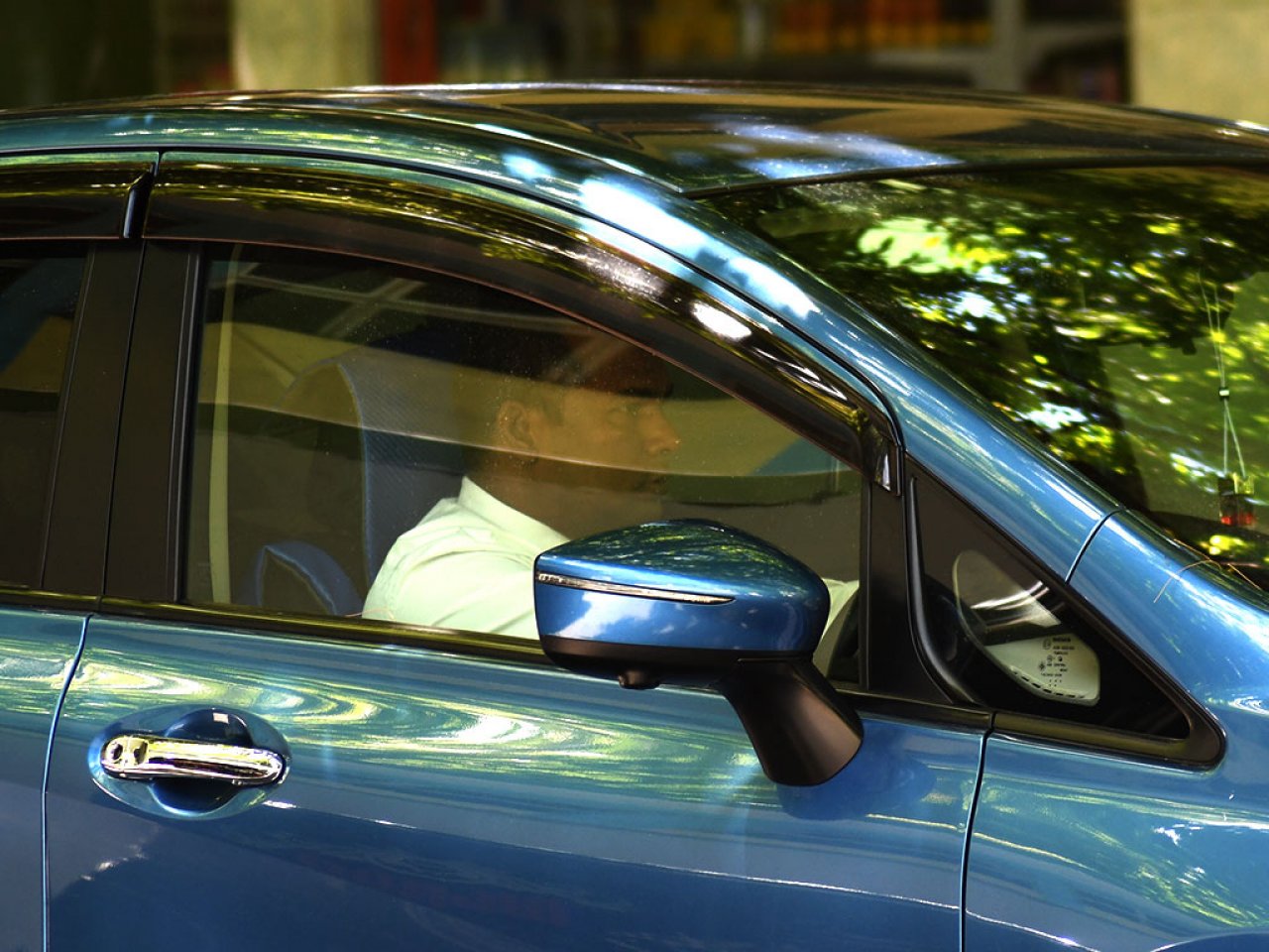 މާސްކް އަޅައިގެން މެންބަރުން މަޖިލީހަށް