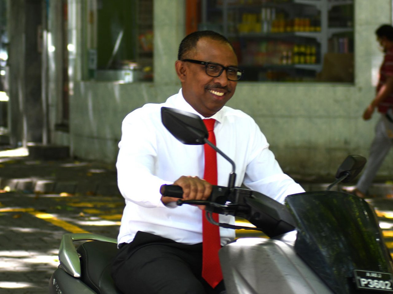 މާސްކް އަޅައިގެން މެންބަރުން މަޖިލީހަށް