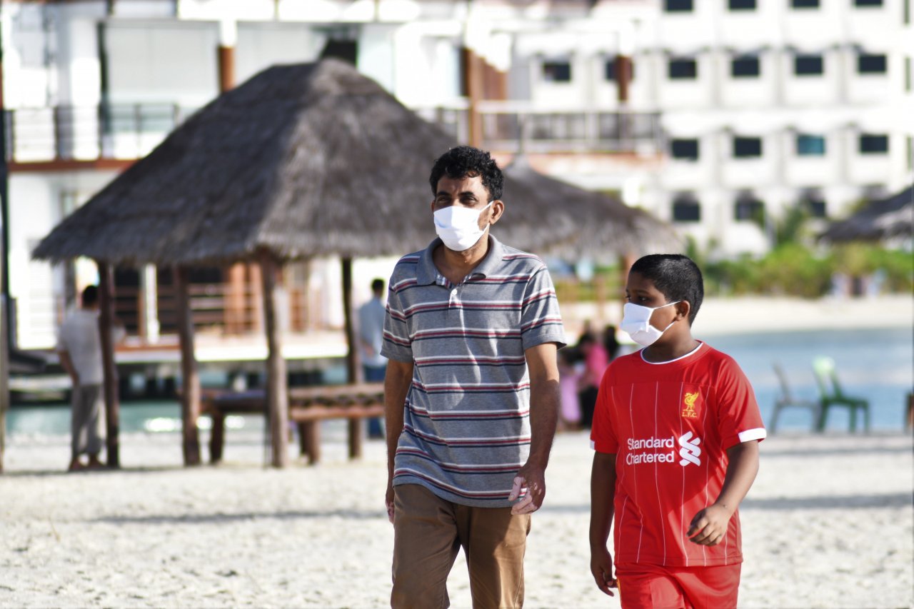 ލޮކްޑައުންއަށް ލުއި ދިނުން: ކުޑަކުޑަ މޫނުތަކުން ފެނުނީ އުފާވެރިކަން