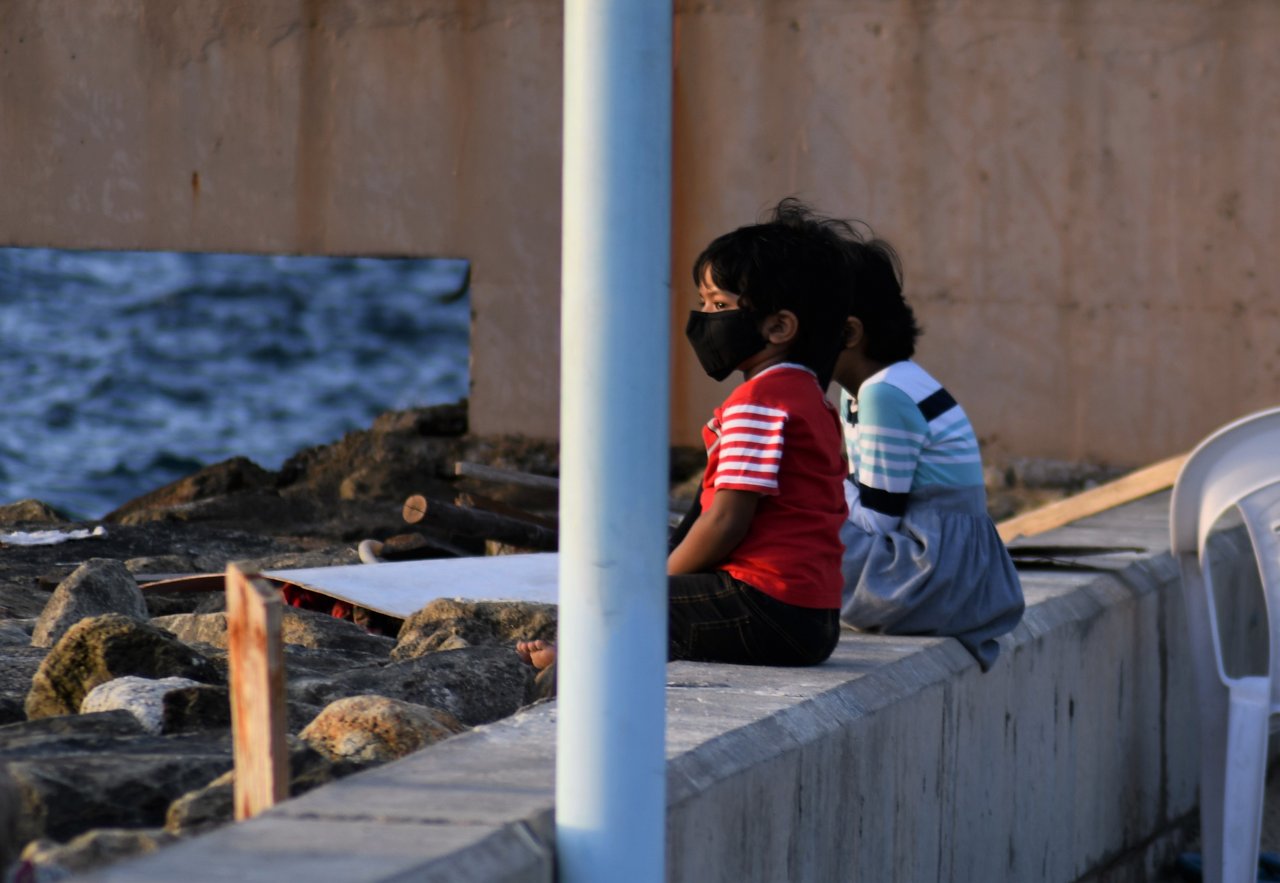 ލޮކްޑައުންއަށް ލުއި ދިނުން: ކުޑަކުޑަ މޫނުތަކުން ފެނުނީ އުފާވެރިކަން