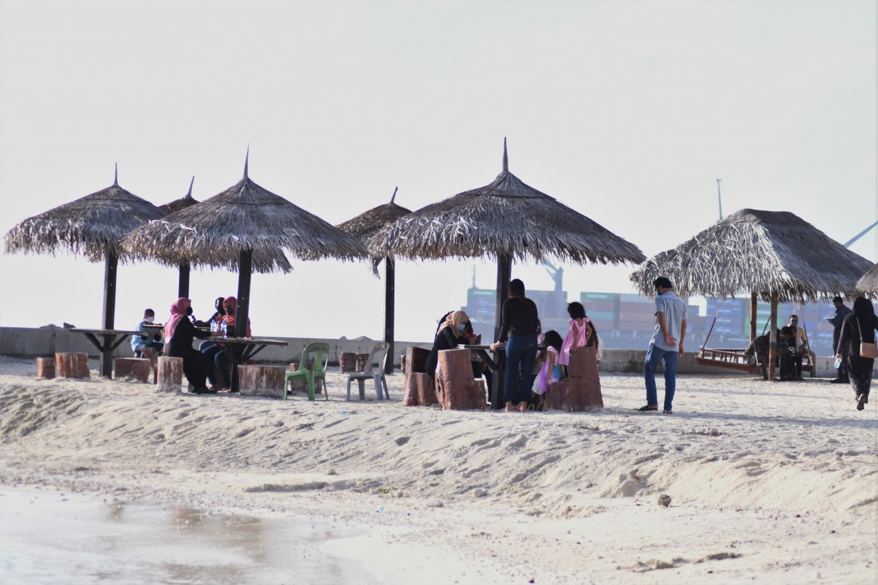 ލޮކްޑައުންއަށް ލުއި ދިނުން: ކުޑަކުޑަ މޫނުތަކުން ފެނުނީ އުފާވެރިކަން