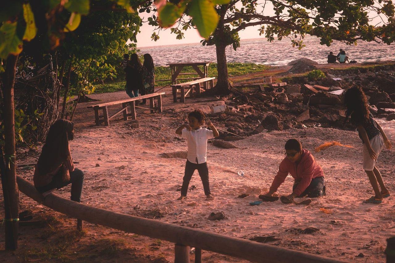 ލޮކްޑައުންގެ ލުޔާއެކު ހަވީރު ވަގުތު ވިލިމާލެ