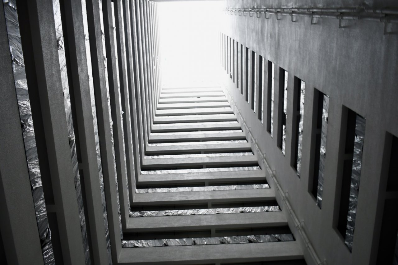 ހިޔާ ފްލެޓު: އެއްވެސް މީހަކަށް ދޫކޮށްލަން ނުކެރުނު ކޮތަރު ކޮށްޓާއި އަލިފާން ފޮށި!