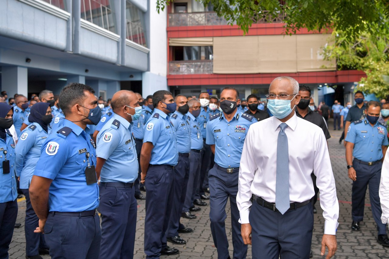 ރައީސުލްޖުމްހޫރިއްޔާ ފުލުހުންގެ މަރުކަޒަށް ވަޑައިގަތުން