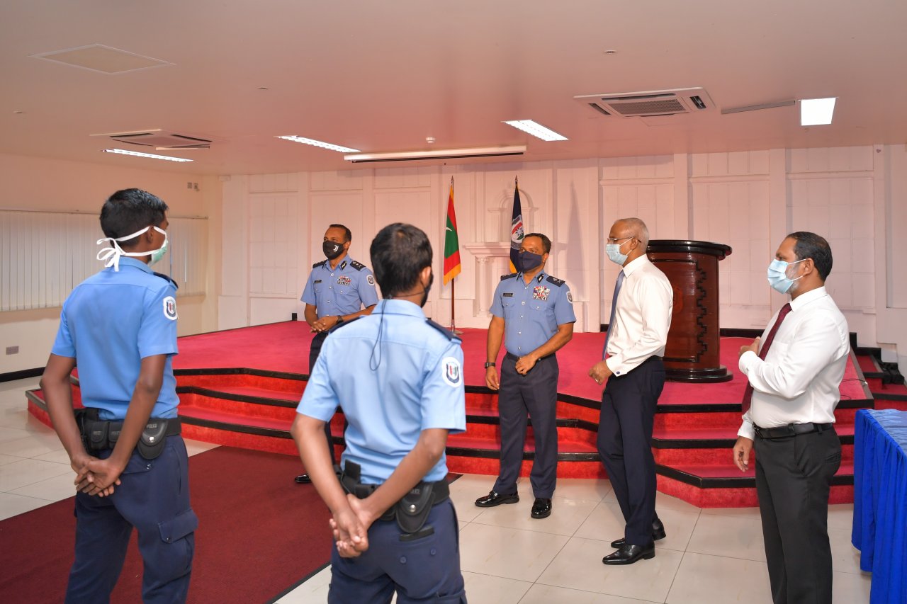 ރައީސުލްޖުމްހޫރިއްޔާ ފުލުހުންގެ މަރުކަޒަށް ވަޑައިގަތުން