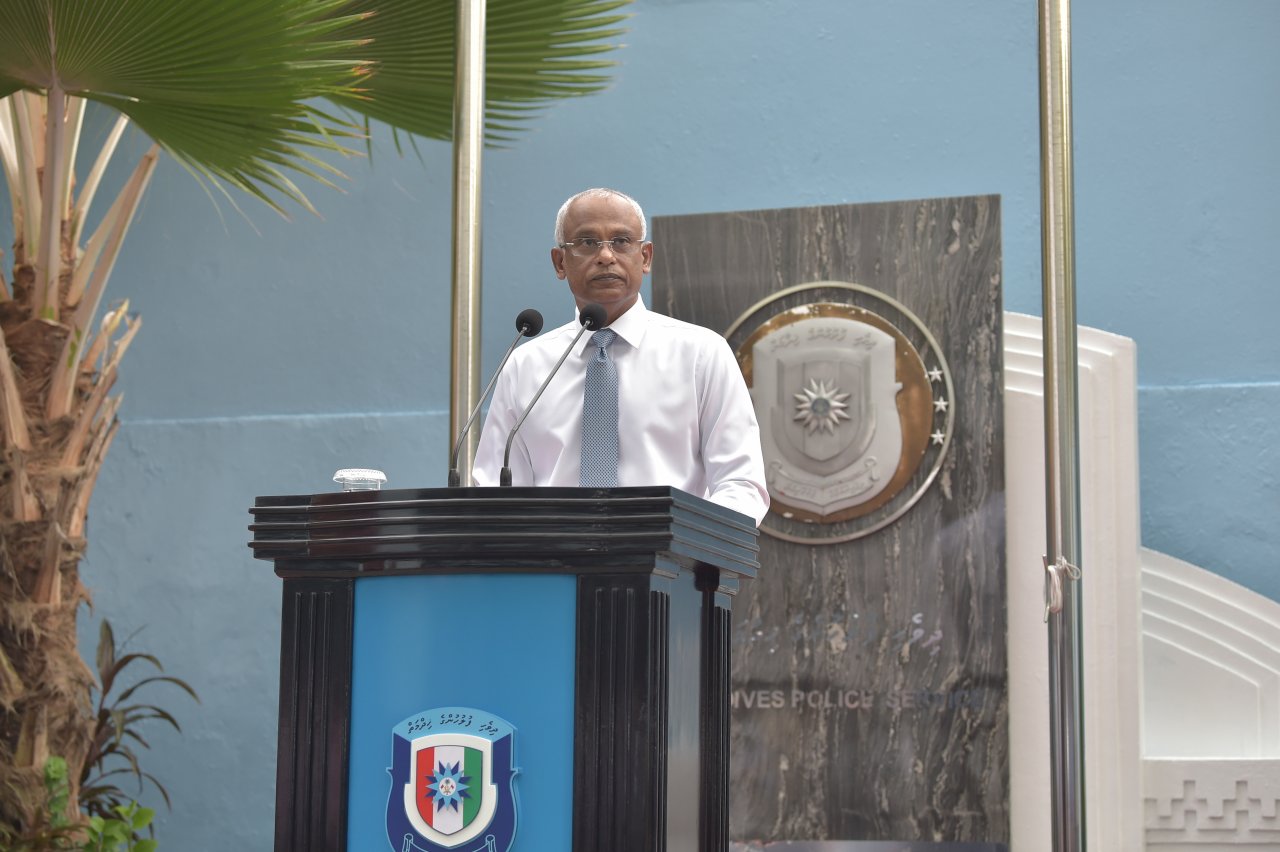 ރައީސުލްޖުމްހޫރިއްޔާ ފުލުހުންގެ މަރުކަޒަށް ވަޑައިގަތުން