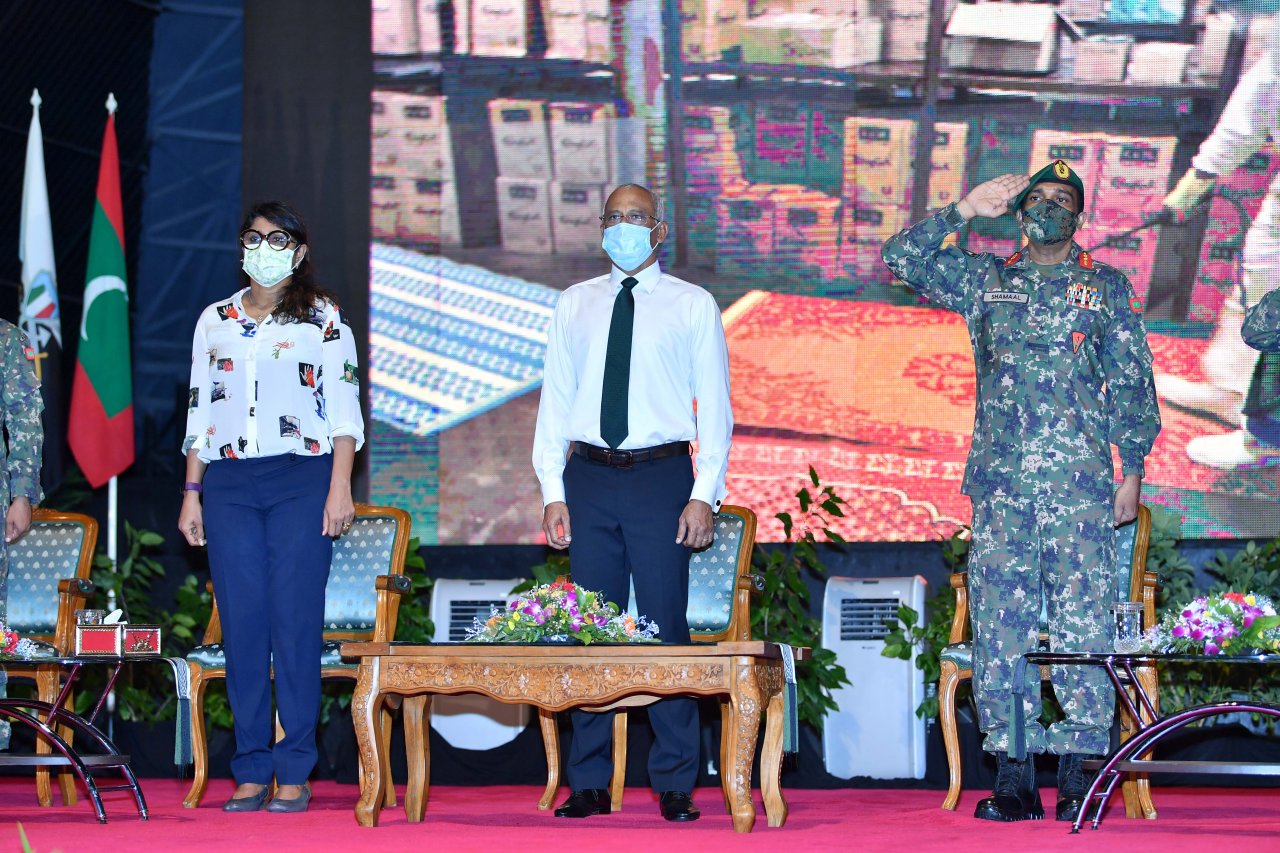 ރައީސުލްޖުމްހޫރިއްޔާ ދިވެހި ސިފައިންނާ ބައްދަލު ކުރެއްވުން