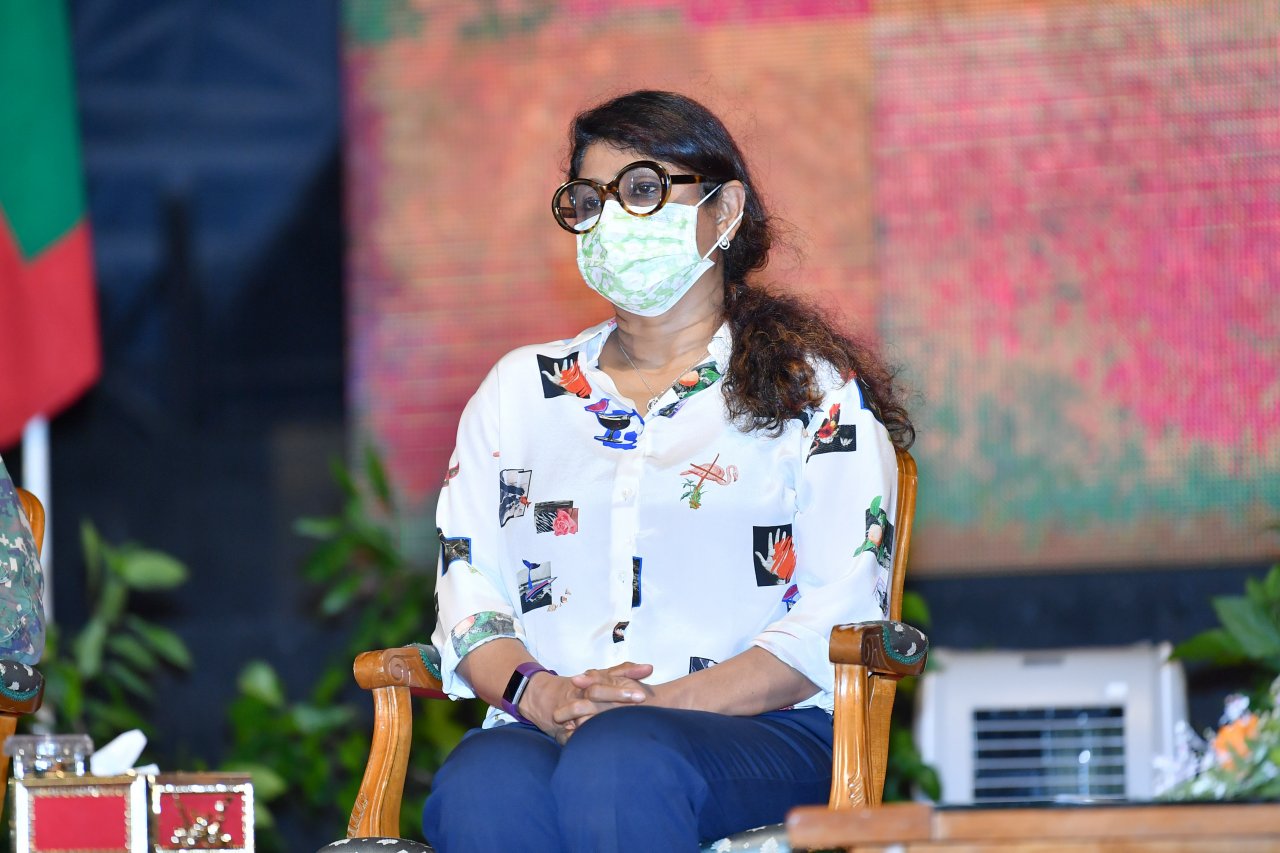 ރައީސުލްޖުމްހޫރިއްޔާ ދިވެހި ސިފައިންނާ ބައްދަލު ކުރެއްވުން