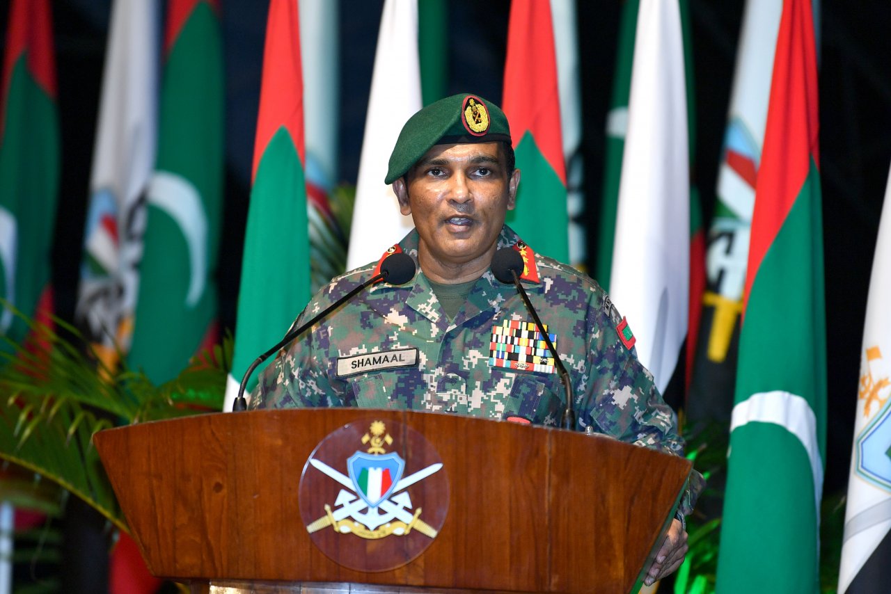 ރައީސުލްޖުމްހޫރިއްޔާ ދިވެހި ސިފައިންނާ ބައްދަލު ކުރެއްވުން