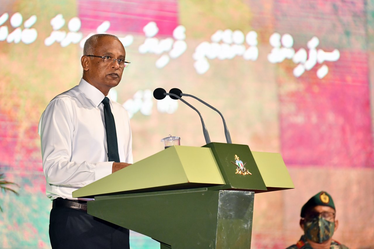 ރައީސުލްޖުމްހޫރިއްޔާ ދިވެހި ސިފައިންނާ ބައްދަލު ކުރެއްވުން