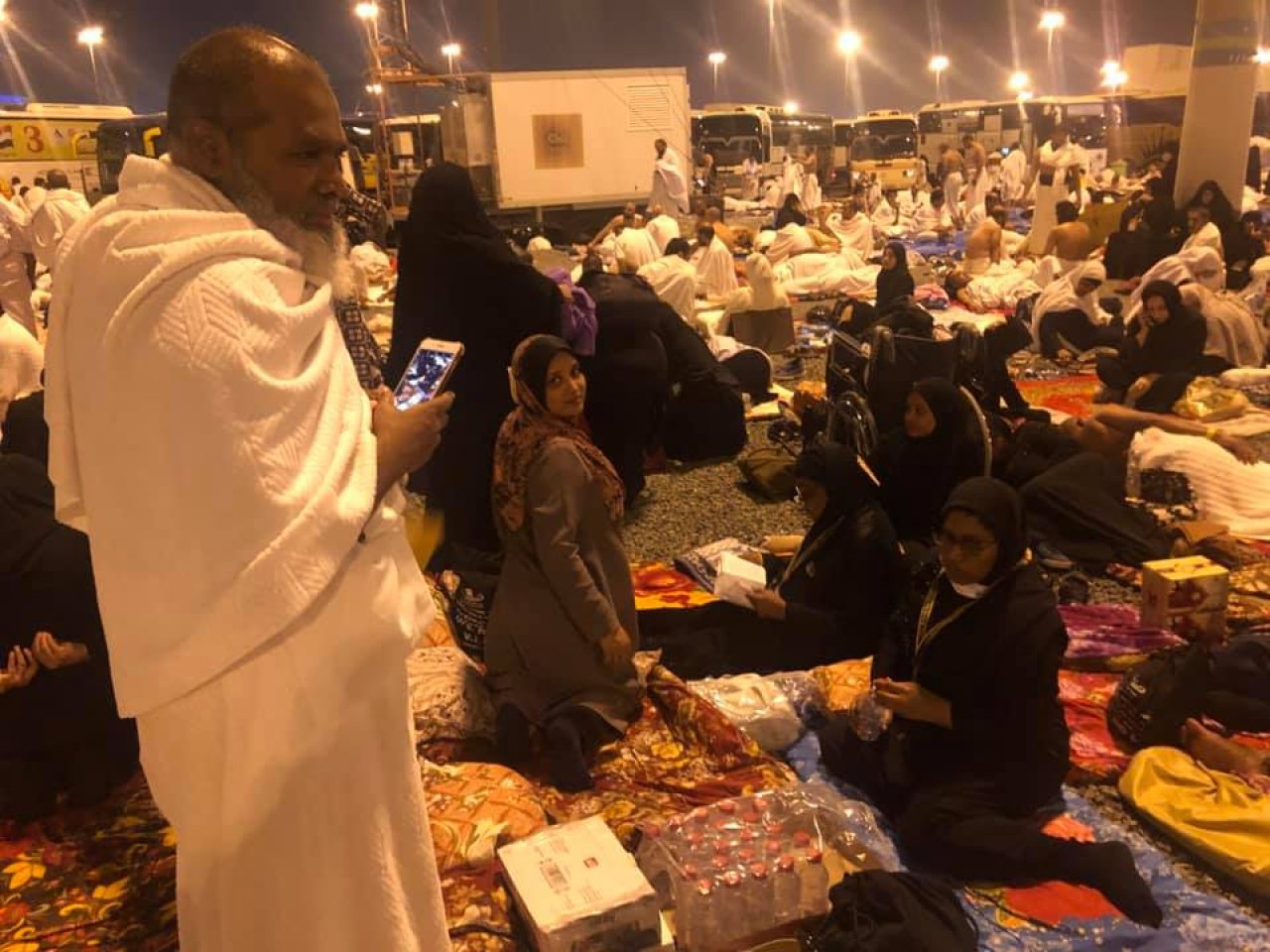 ހައްޖުގެ އަޅުކަން ކުރިއަށް ދަނީ ކޮވިޑާ ގުޅިގެން ގައިދުރުކަން ބަހައްޓައިގެން