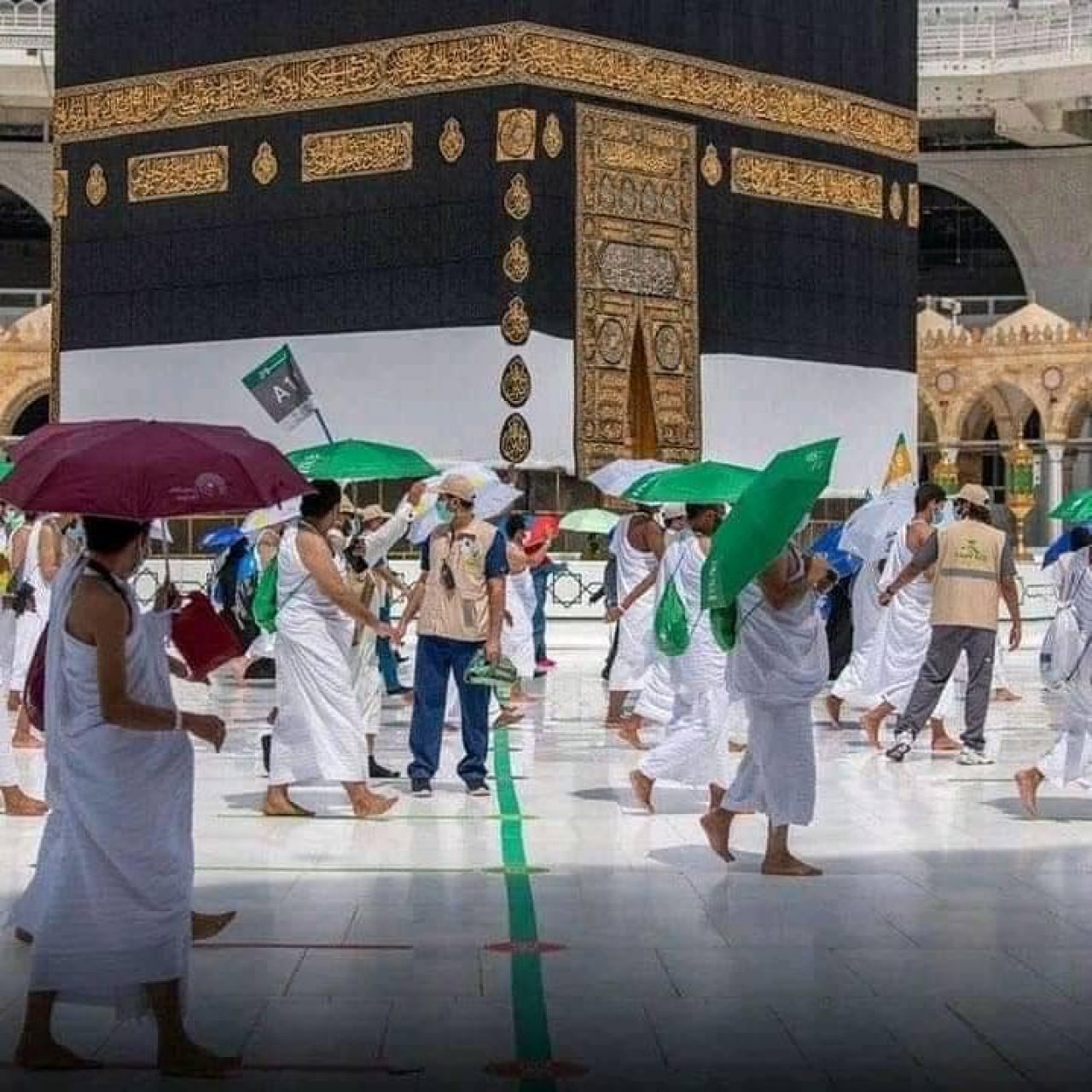 ހައްޖުގެ އަޅުކަން ކުރިއަށް ދަނީ ކޮވިޑާ ގުޅިގެން ގައިދުރުކަން ބަހައްޓައިގެން