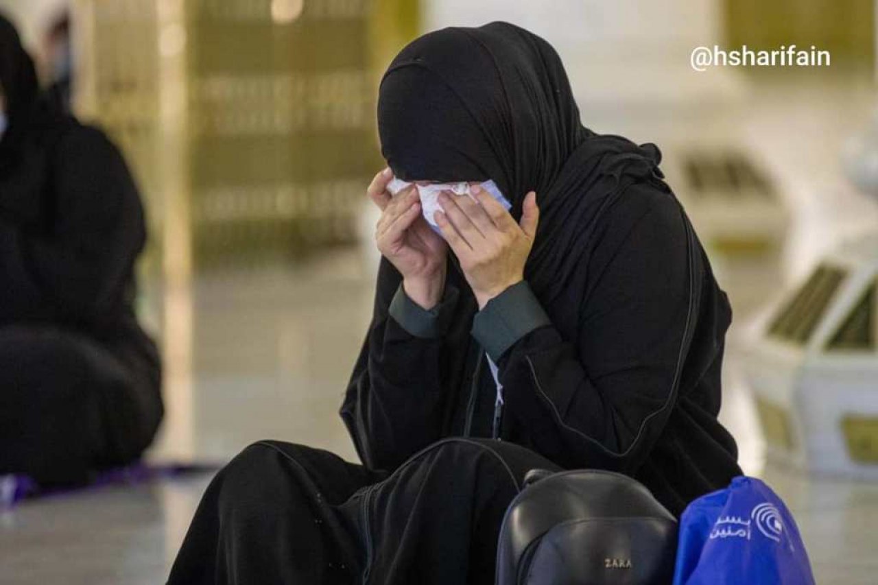 ހައްޖުގެ އަޅުކަން ކުރިއަށް ދަނީ ކޮވިޑާ ގުޅިގެން ގައިދުރުކަން ބަހައްޓައިގެން