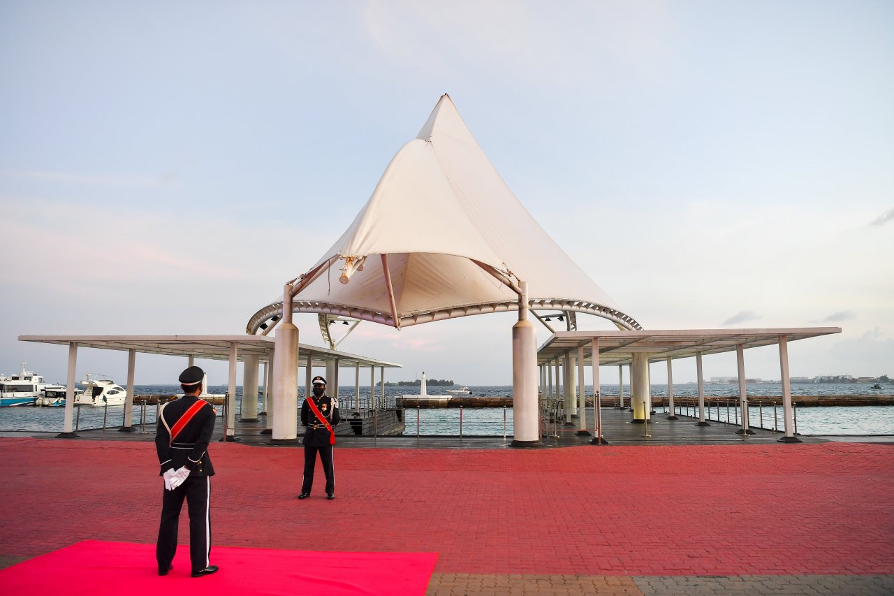 އޮކްޓޯބަރު 18، 2020: ގައުމީ ދުވަހުގެ ދިދަ ނެގުމުގެ ރަަސްމިއްޔާތު