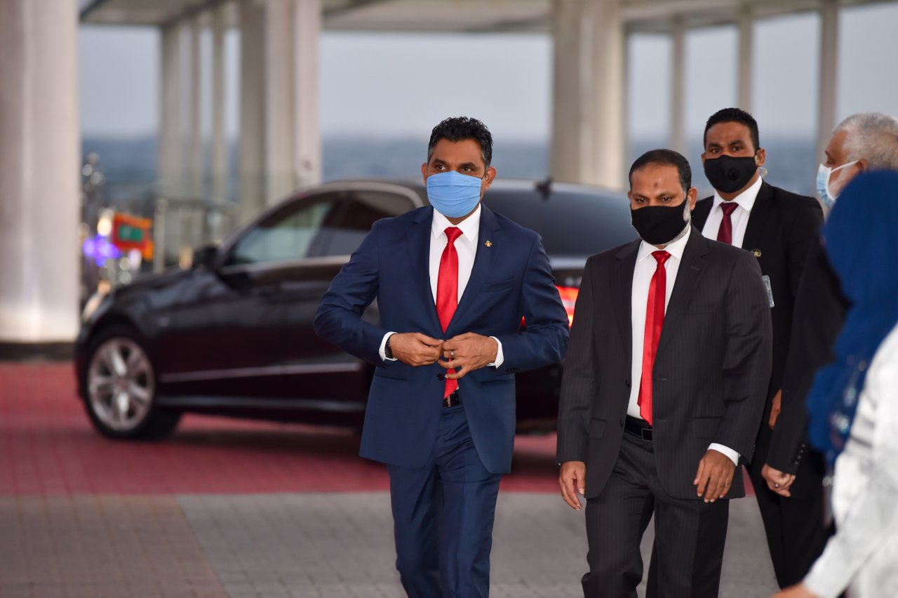 އޮކްޓޯބަރު 18، 2020: ގައުމީ ދުވަހުގެ ދިދަ ނެގުމުގެ ރަަސްމިއްޔާތު