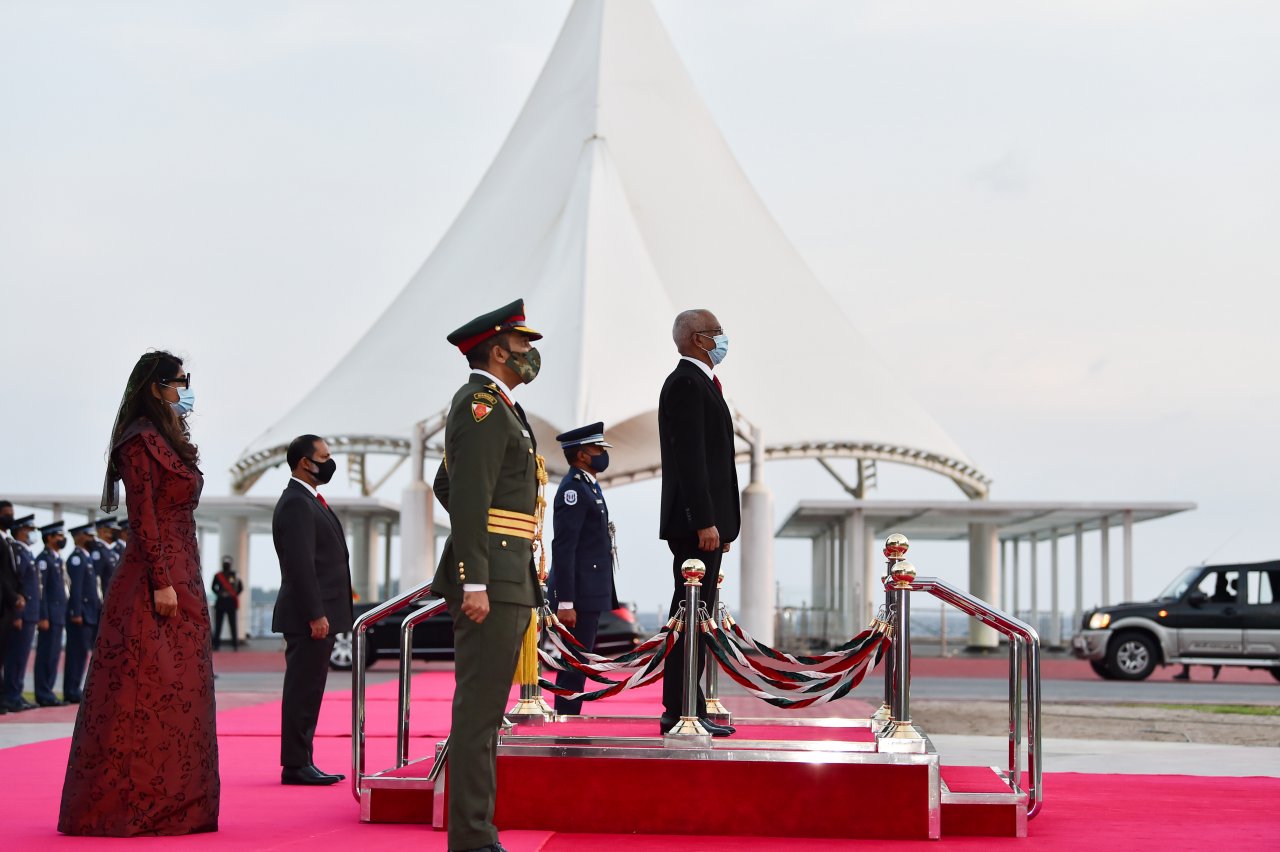 އޮކްޓޯބަރު 18، 2020: ގައުމީ ދުވަހުގެ ދިދަ ނެގުމުގެ ރަަސްމިއްޔާތު