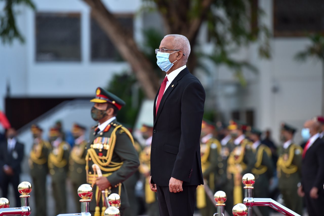 އޮކްޓޯބަރު 18، 2020: ގައުމީ ދުވަހުގެ ދިދަ ނެގުމުގެ ރަަސްމިއްޔާތު