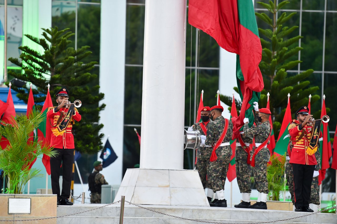 އޮކްޓޯބަރު 18، 2020: ގައުމީ ދުވަހުގެ ދިދަ ނެގުމުގެ ރަަސްމިއްޔާތު