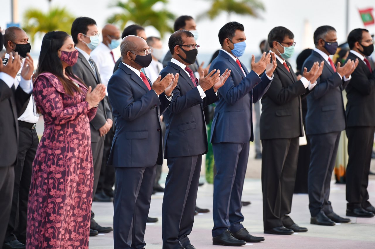 އޮކްޓޯބަރު 18، 2020: ގައުމީ ދުވަހުގެ ދިދަ ނެގުމުގެ ރަަސްމިއްޔާތު