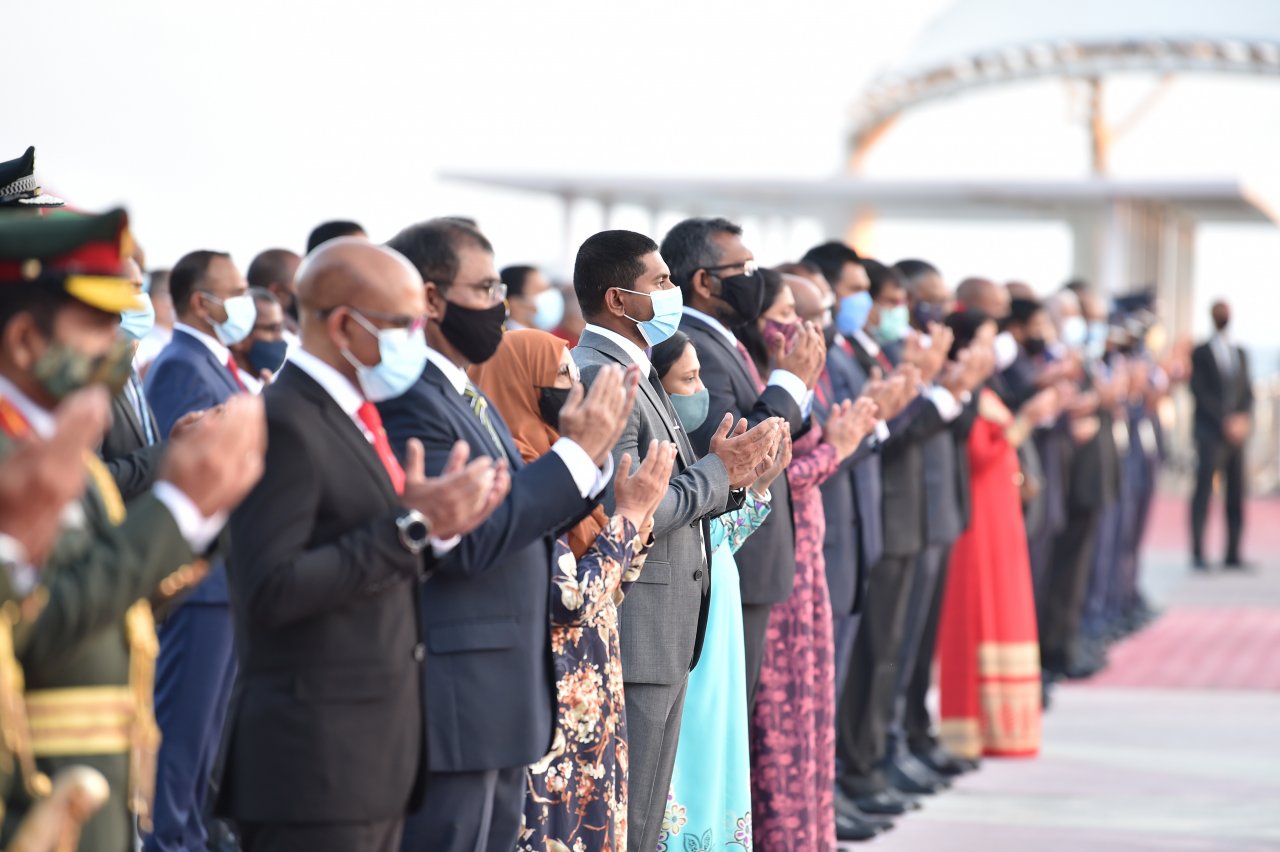 އޮކްޓޯބަރު 18، 2020: ގައުމީ ދުވަހުގެ ދިދަ ނެގުމުގެ ރަަސްމިއްޔާތު