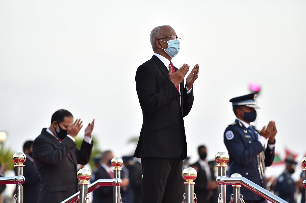 އޮކްޓޯބަރު 18، 2020: ގައުމީ ދުވަހުގެ ދިދަ ނެގުމުގެ ރަަސްމިއްޔާތު