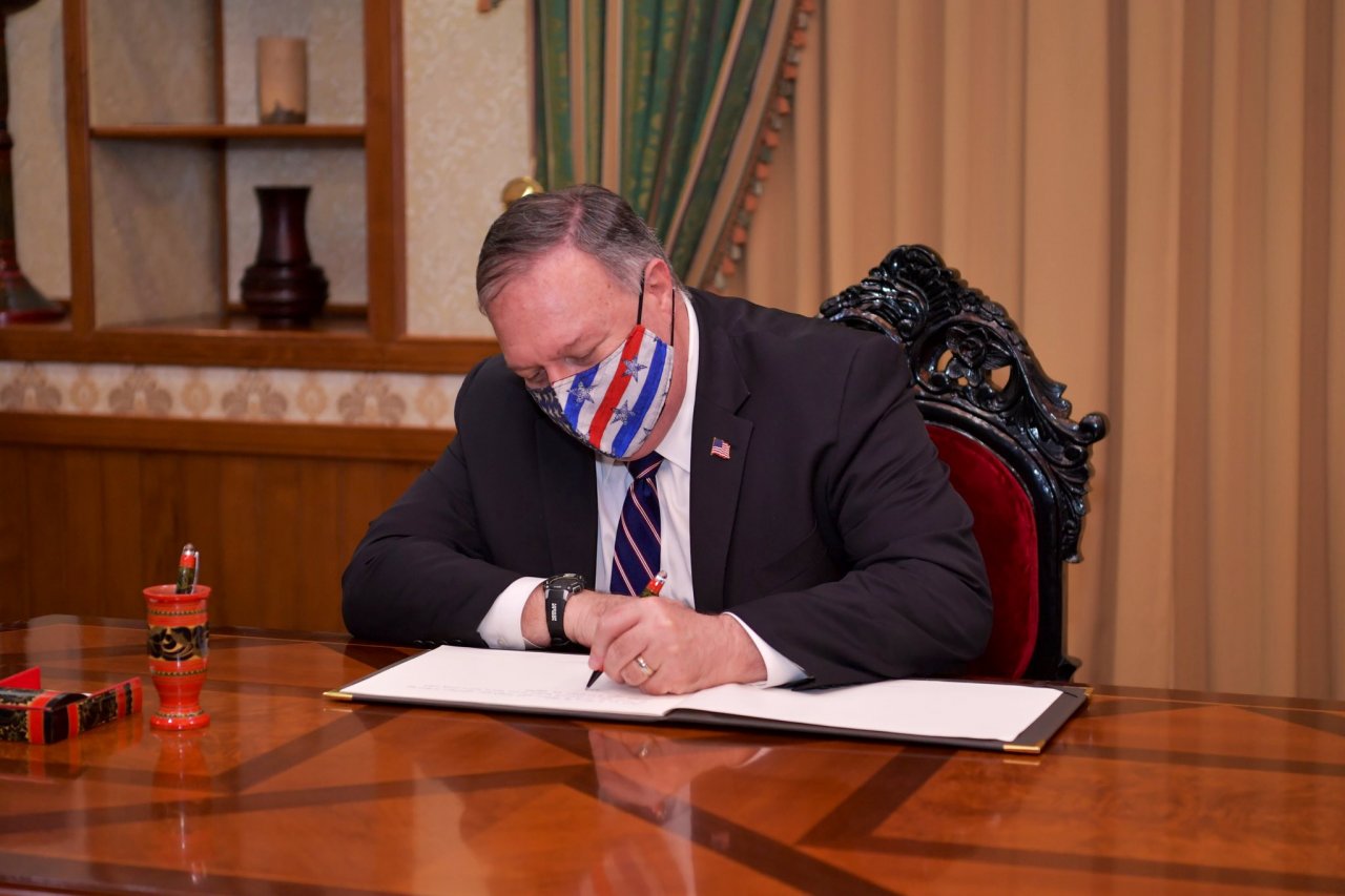 އެމެރިކާގެ ހާރިޖީ ވަޒީރު މައިކް ޕޮމްޕޭއޯ ރާއްޖެއަށް ޒިޔާރަތް ކުރެއްވުން 