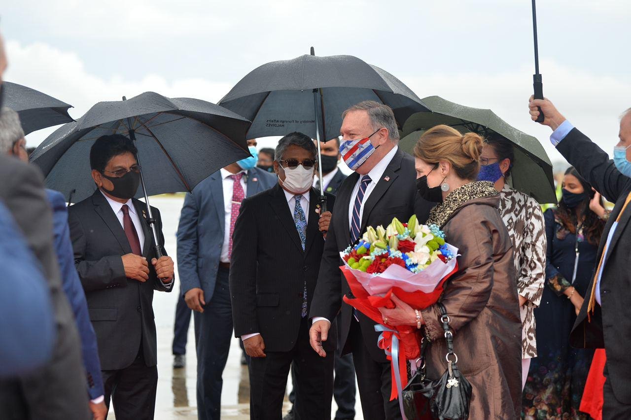 އެމެރިކާގެ ހާރިޖީ ވަޒީރު މައިކް ޕޮމްޕޭއޯ ރާއްޖެއަށް ޒިޔާރަތް ކުރެއްވުން 