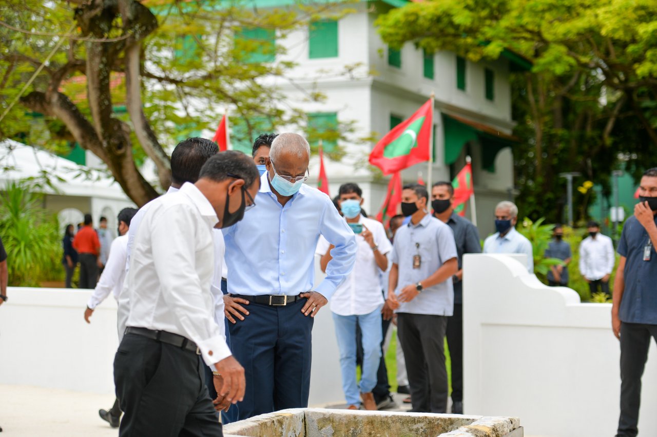 ކަޅުވަކަރު މިސްކިތް ހުޅުވުން
