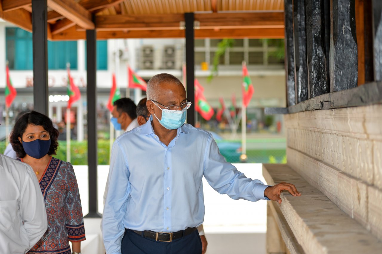 ކަޅުވަކަރު މިސްކިތް ހުޅުވުން