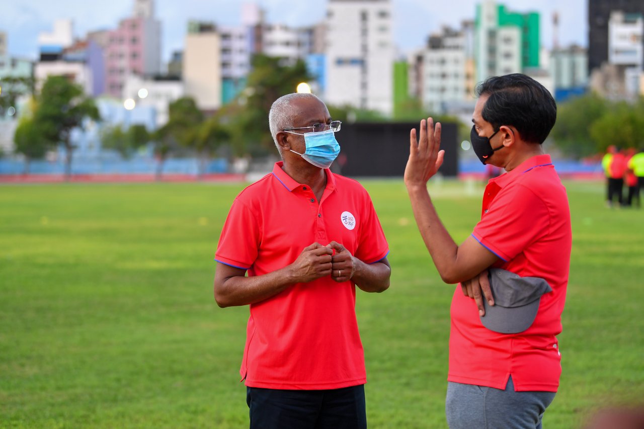 މާލެ ކުޅިވަރު އެކުވެނީގެ ސިންތެޓިކް ޓްރެކް ހުޅުވުން