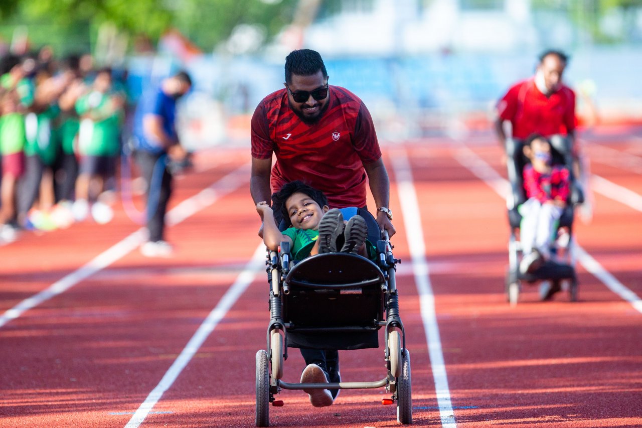 މާލެ ކުޅިވަރު އެކުވެނީގެ ސިންތެޓިކް ޓްރެކް ހުޅުވުން