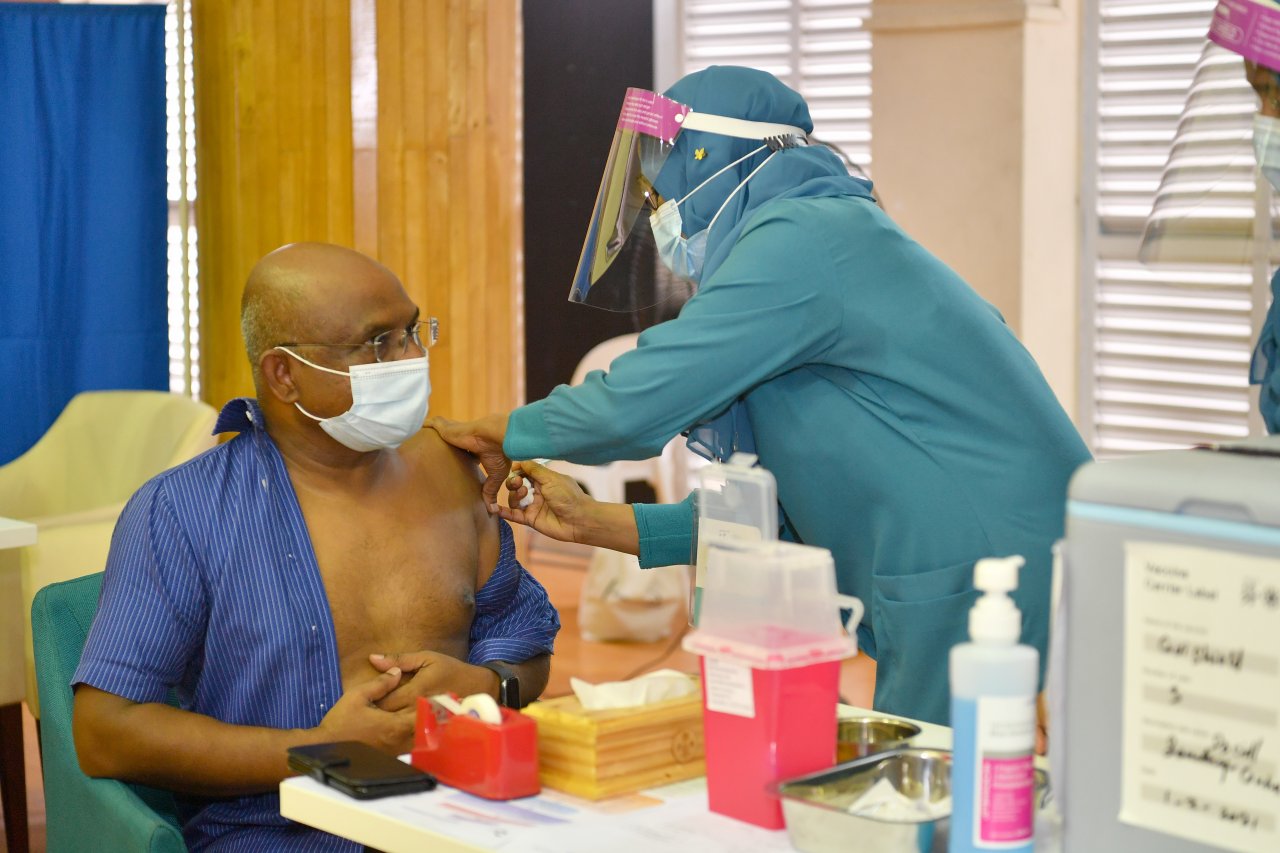 ރާއްޖޭގައި ކޮވިޑް ވެކްސިން ޖަހަން ފެށުން