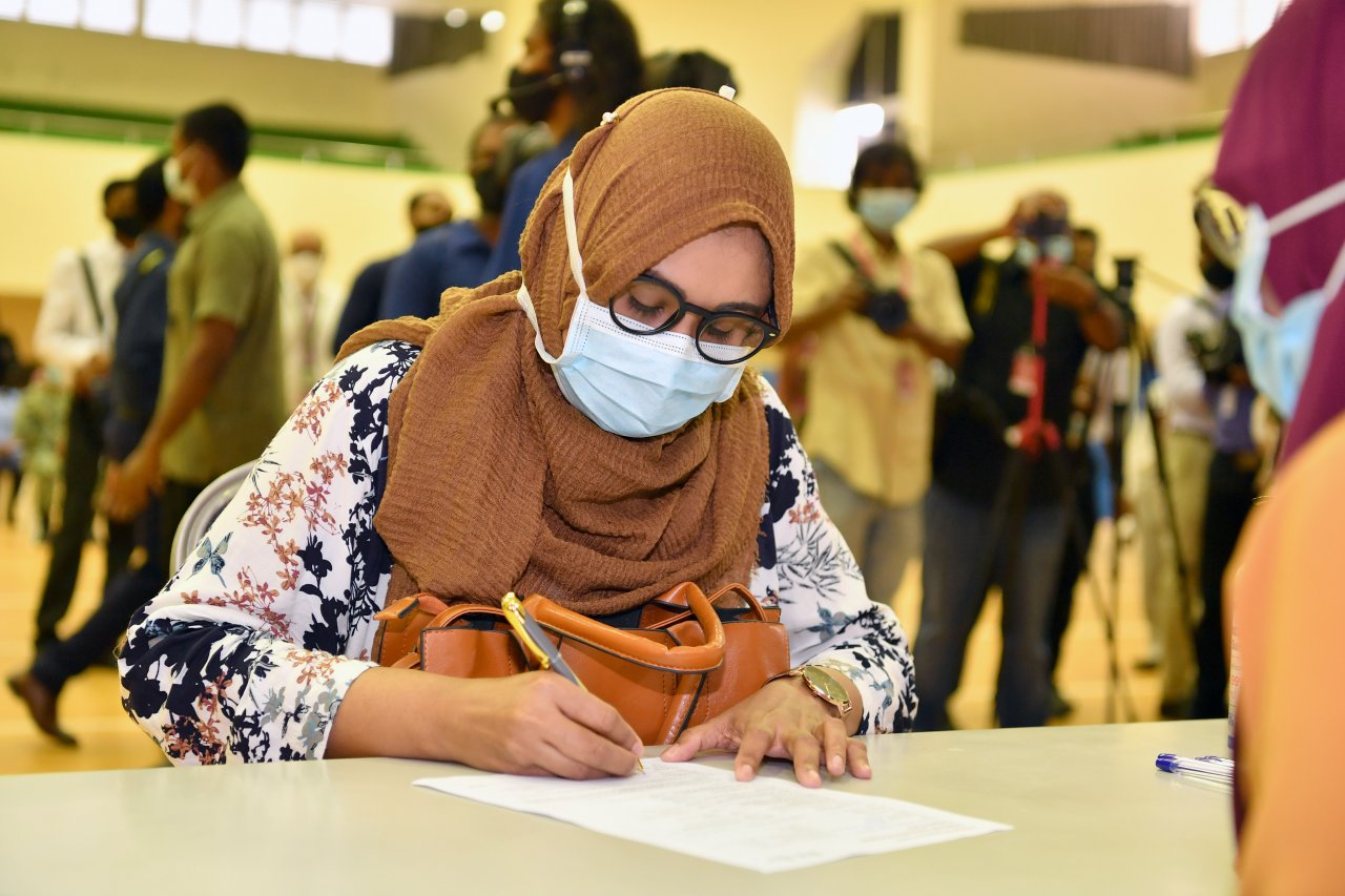 ރާއްޖޭގައި ކޮވިޑް ވެކްސިން ޖަހަން ފެށުން