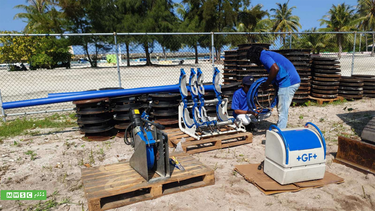 ހދ. ކުމުންދޫގައި އެމްޑަބްލިޔުއެސްސީ އިން ގާއިމްކުރާ ފެނާއި ނަރުދަމާ ނިޒާމްގެ މަސައްކަތް