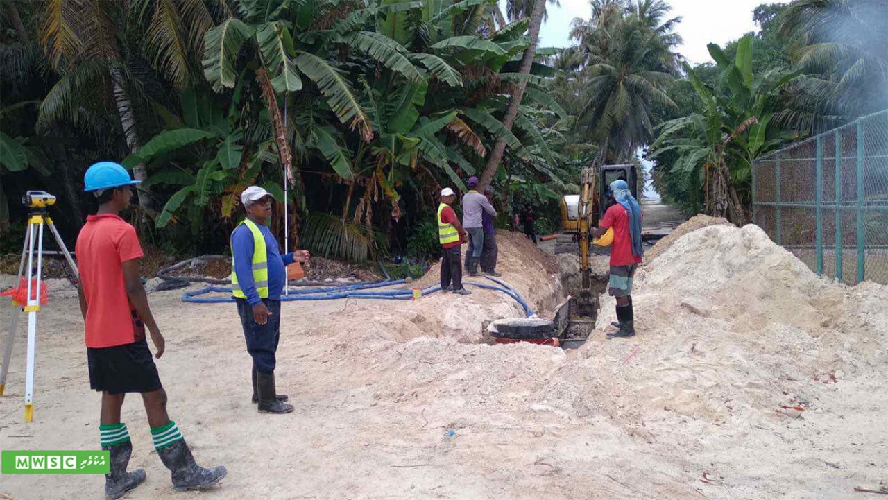 ހދ. ކުމުންދޫގައި އެމްޑަބްލިޔުއެސްސީ އިން ގާއިމްކުރާ ފެނާއި ނަރުދަމާ ނިޒާމްގެ މަސައްކަތް