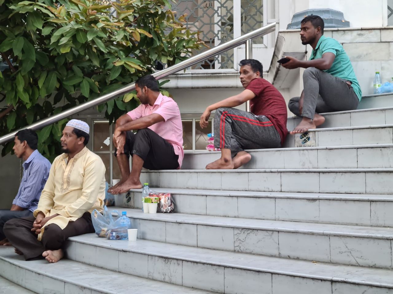 ރޯދަމަސް ފޮޓޯ އިން