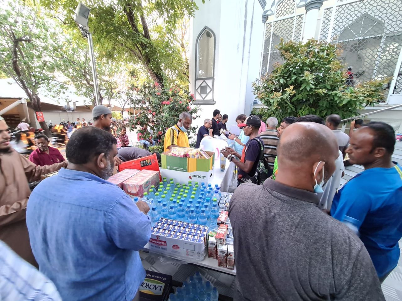 ރޯދަމަސް ފޮޓޯ އިން