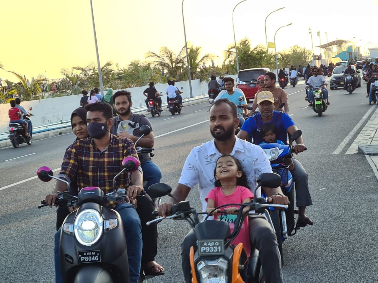 ރޯދަމަސް ފޮޓޯ އިން