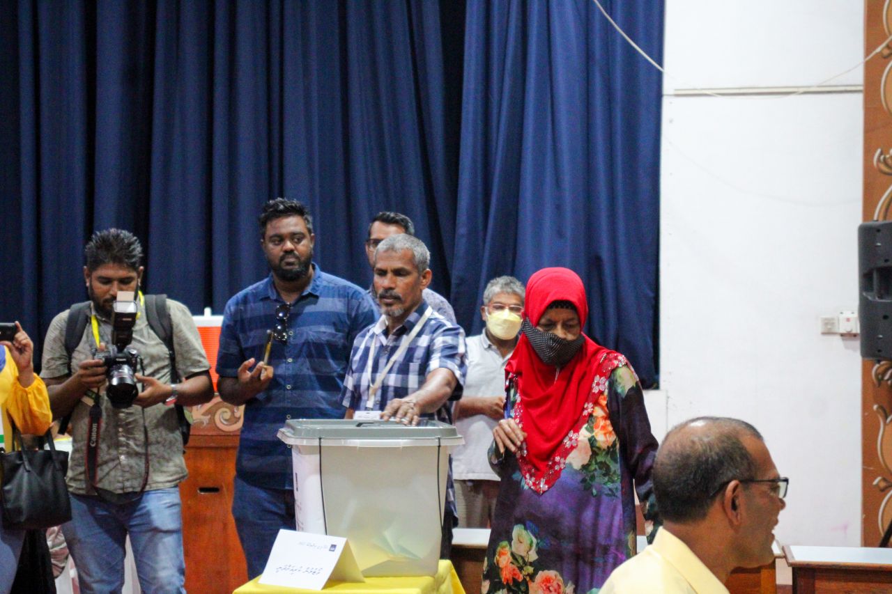 ވާދަވެރި ކެމްޕެއިނަކަށް ފަހު، އެމްޑީޕީގެ ވޯޓުލުން ކުރިއަށް ދަނީ