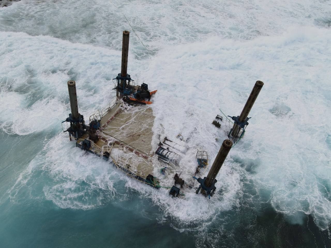 ތިލަމާލެ ބްރިޖް މަސައްކަތަށް ބޭނުންކުރާ ޕްލެޓްފޯމެއް ވިލިމާލެ ފަރަށް އަރާފައި