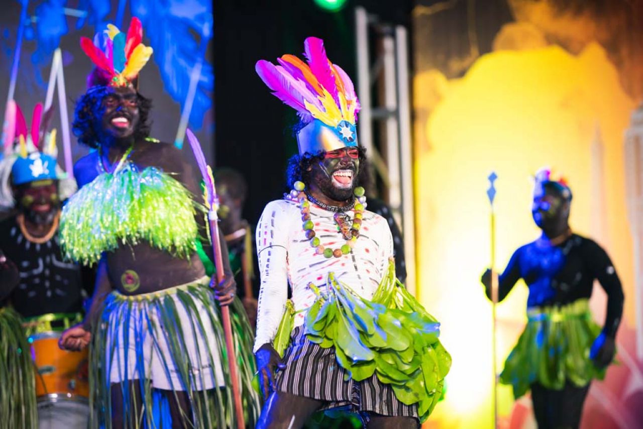 އެމްޑަބްލިޔުއެސްސީ ސްޓާފް ނައިޓް