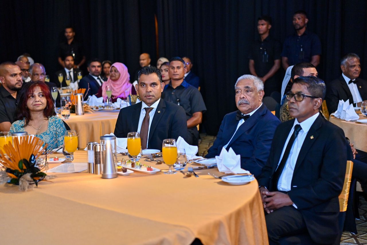 ޓޫރިޒަމް ގޯލްޑަން އިޔާ ގާލާ ޑިނާ