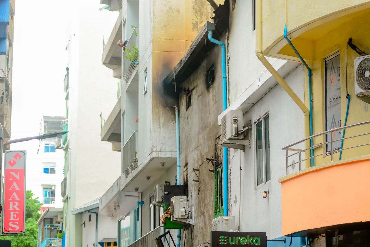 މ. ނިރުފެހި ގޭގައި ހިނގި އަލިފާނުގެ ހާދިސާ