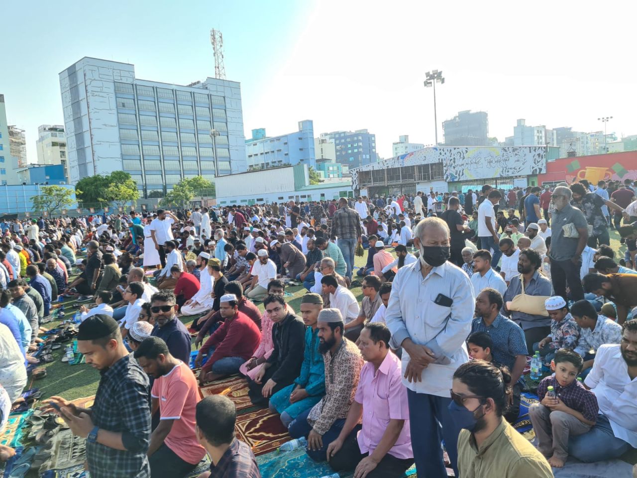 ފިތުރު އީދު 2023 - ބޮޑުޖަމާއަތުގައިި އީދު ނަމާދު ކުރުން