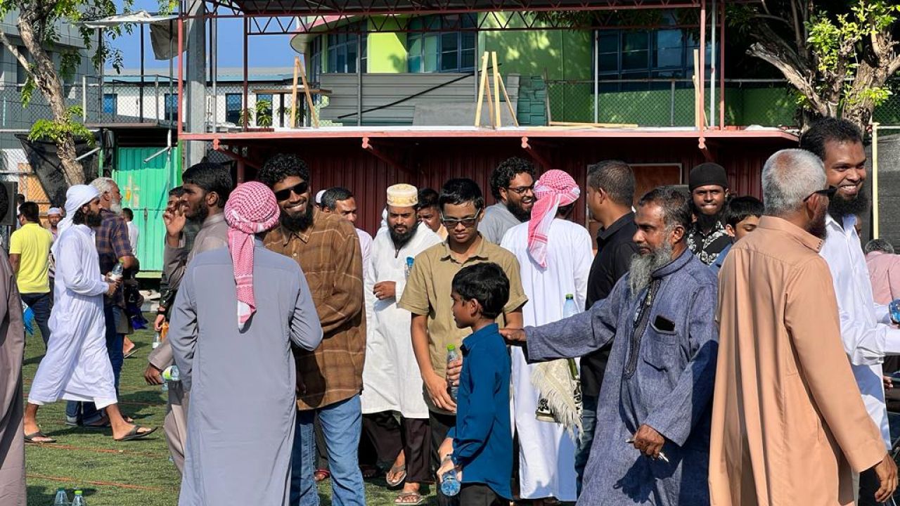 ފިތުރު އީދު 2023 - ބޮޑުޖަމާއަތުގައިި އީދު ނަމާދު ކުރުން