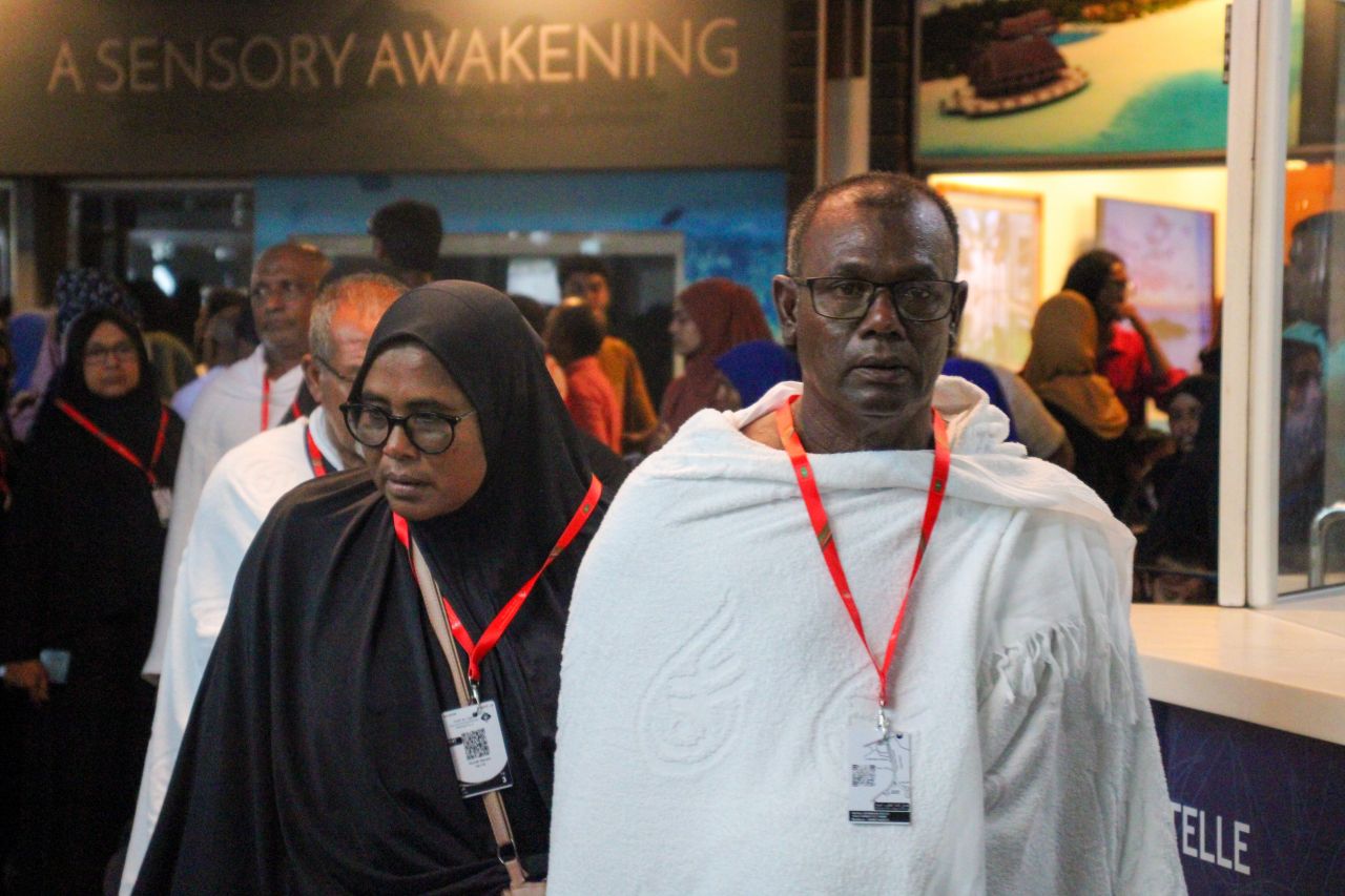 ހައްޖުގެ އަޅުކަން އަދާކުރުމަށްޓަކައި ހައްޖުވެރިން ފުރަން ފެށުން