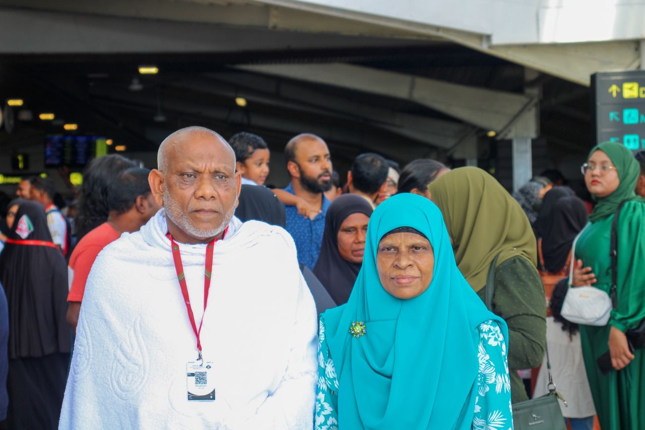 ހައްޖުގެ އަޅުކަން އަދާކުރުމަށްޓަކައި ހައްޖުވެރިން ފުރަން ފެށުން