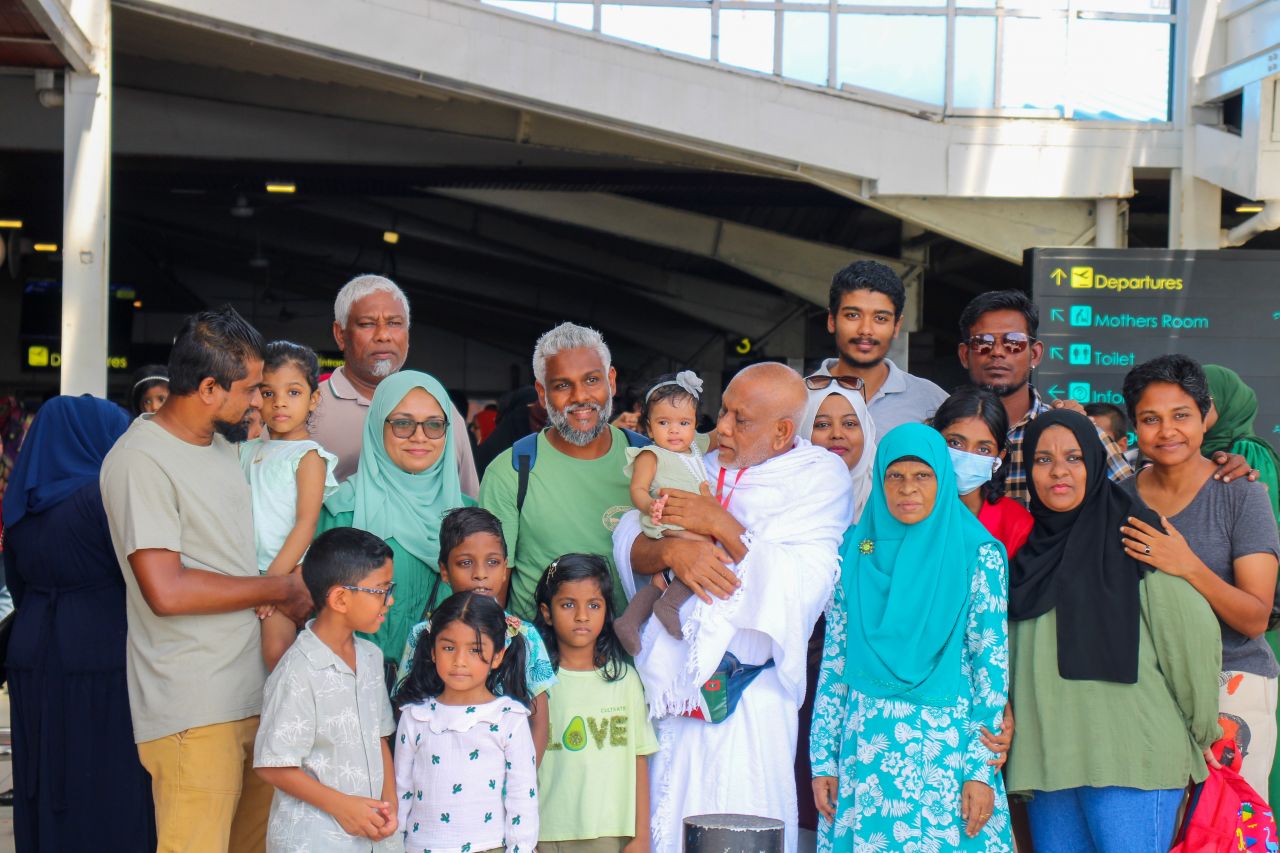 ހައްޖުގެ އަޅުކަން އަދާކުރުމަށްޓަކައި ހައްޖުވެރިން ފުރަން ފެށުން