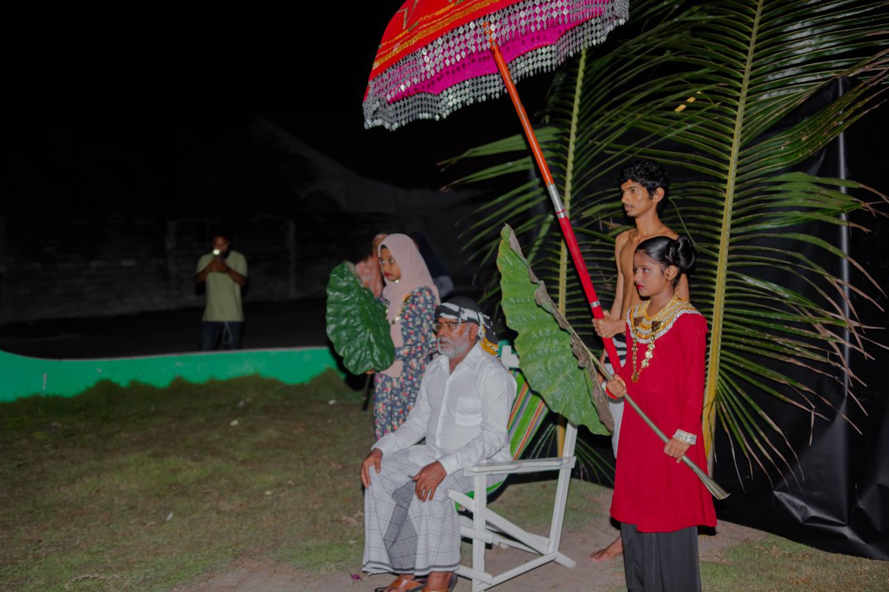 ތަފާތު ވާނީ މި ވަރަކަށް، އީދަށް ދައުވަތު ދިނުންވެސް މާކުރަތުގައި ފޯރި ގަދަ!