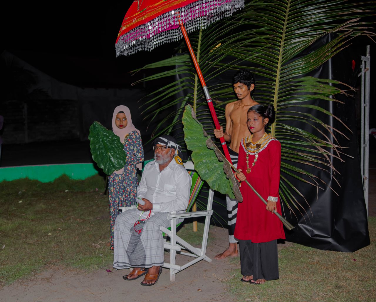 ތަފާތު ވާނީ މި ވަރަކަށް، އީދަށް ދައުވަތު ދިނުންވެސް މާކުރަތުގައި ފޯރި ގަދަ!